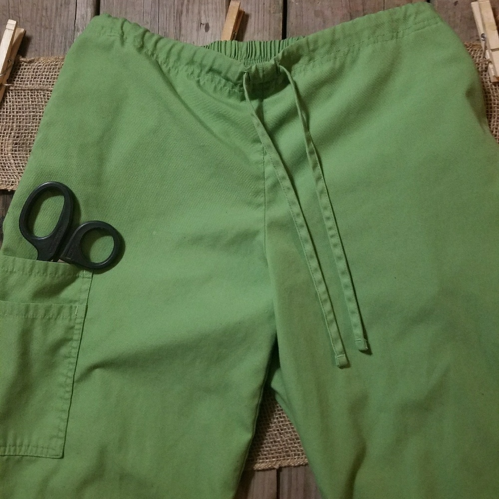 Scrub pants